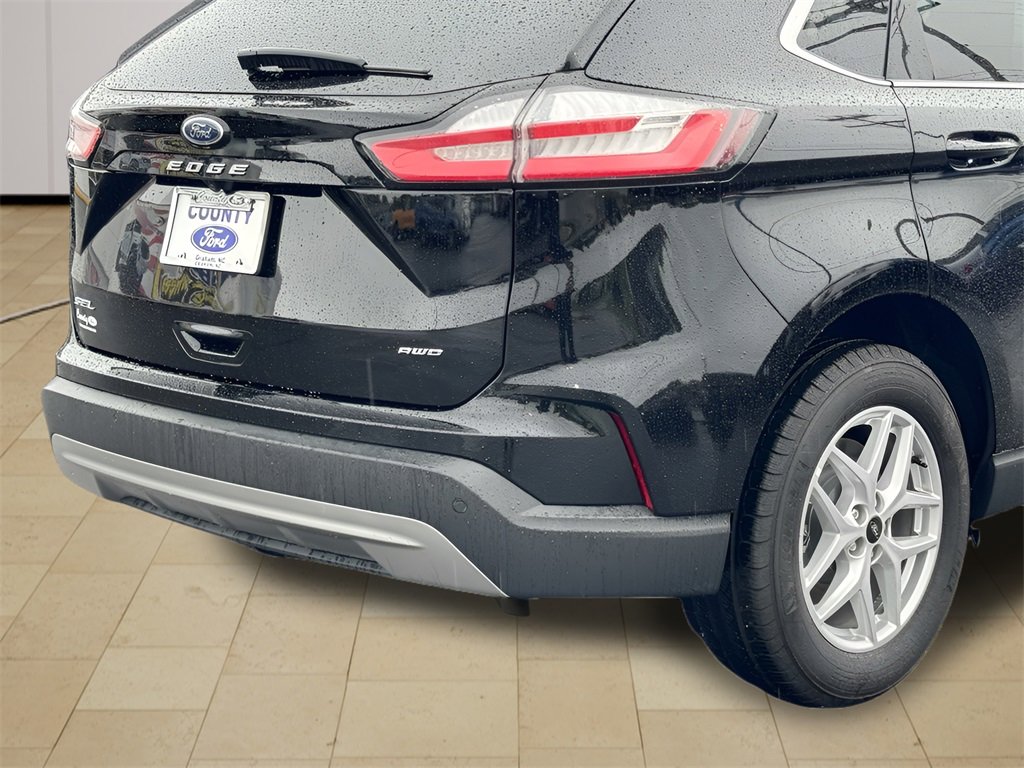 Used 2023 Ford Edge SEL image 42
