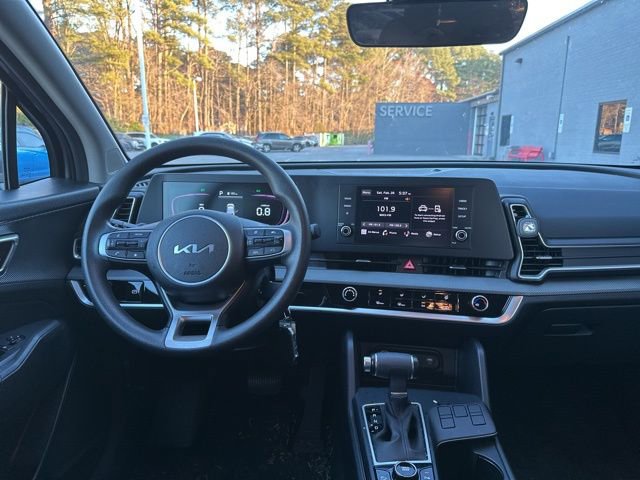 Used 2023 Kia Sportage LX image 8
