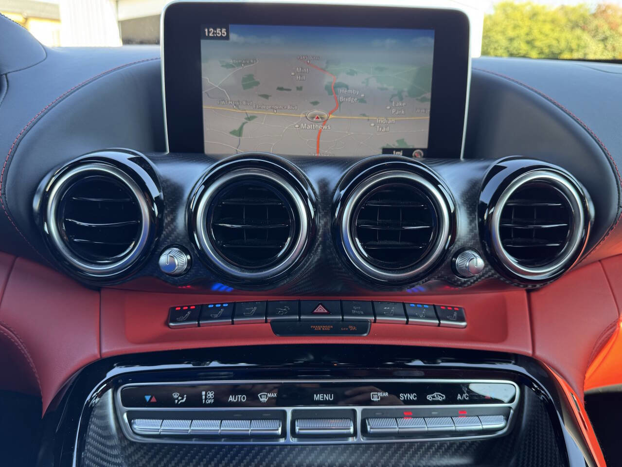 Used 2018 Mercedes-Benz AMG GT Roadster image 17