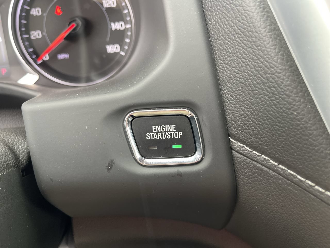 Used 2023 GMC Acadia SLT w/ Preferred Package FWD image 17