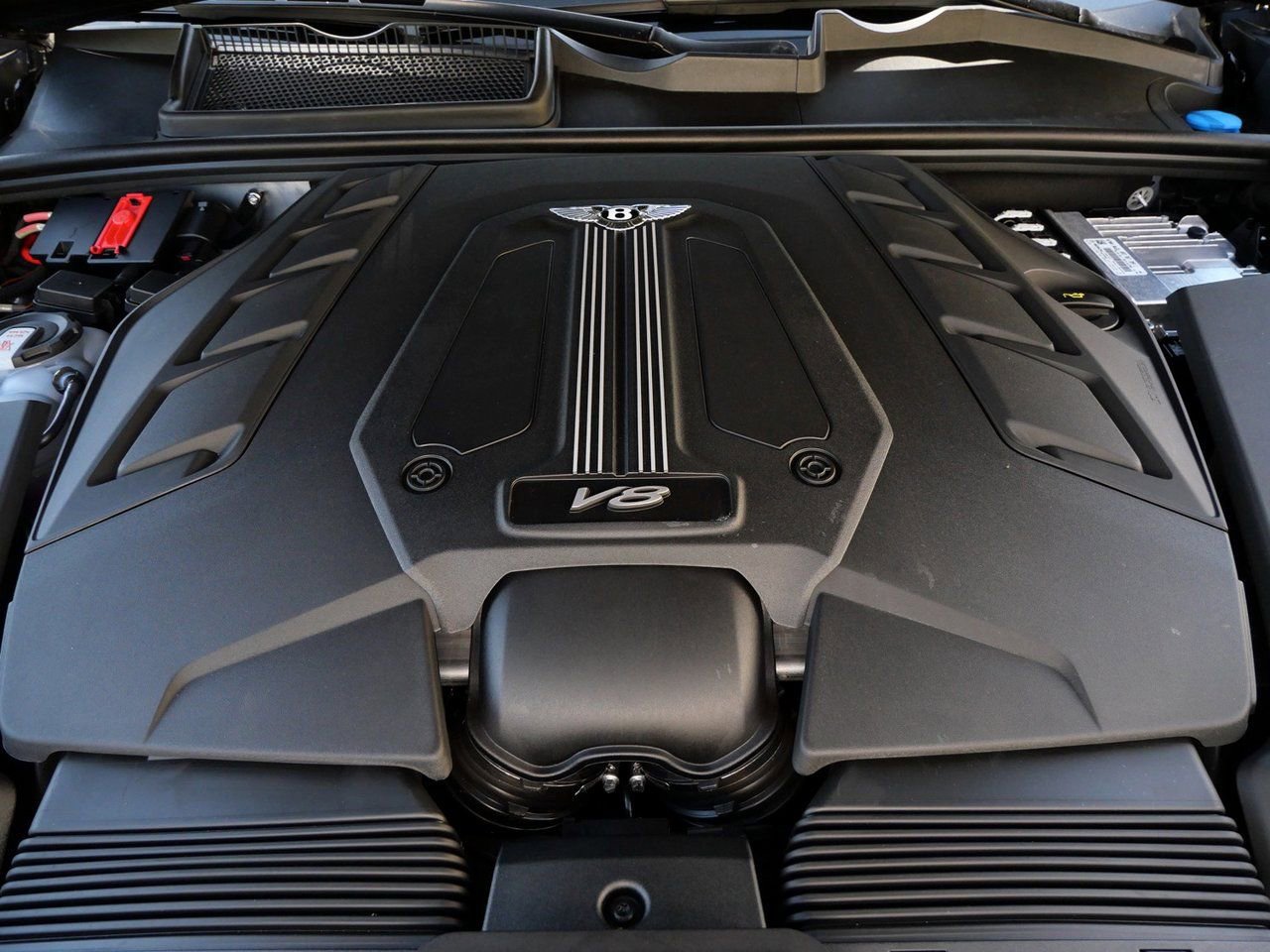 Used 2025 Bentley Bentayga Extended Wheelbase image 21