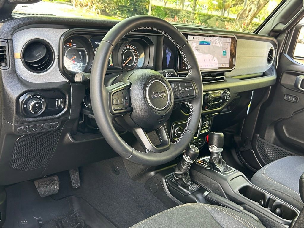 Certified 2025 Jeep Gladiator Willys image 36