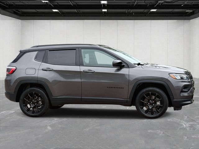 Certified 2023 Jeep Compass Latitude w/ Convenience Group AWD/4WD image 6