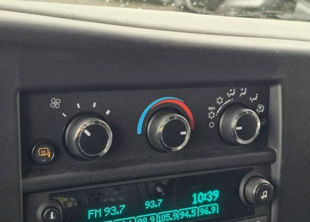 Used 2024 GMC Savana 2500 Work Van w/ Driver Convenience Package image 16