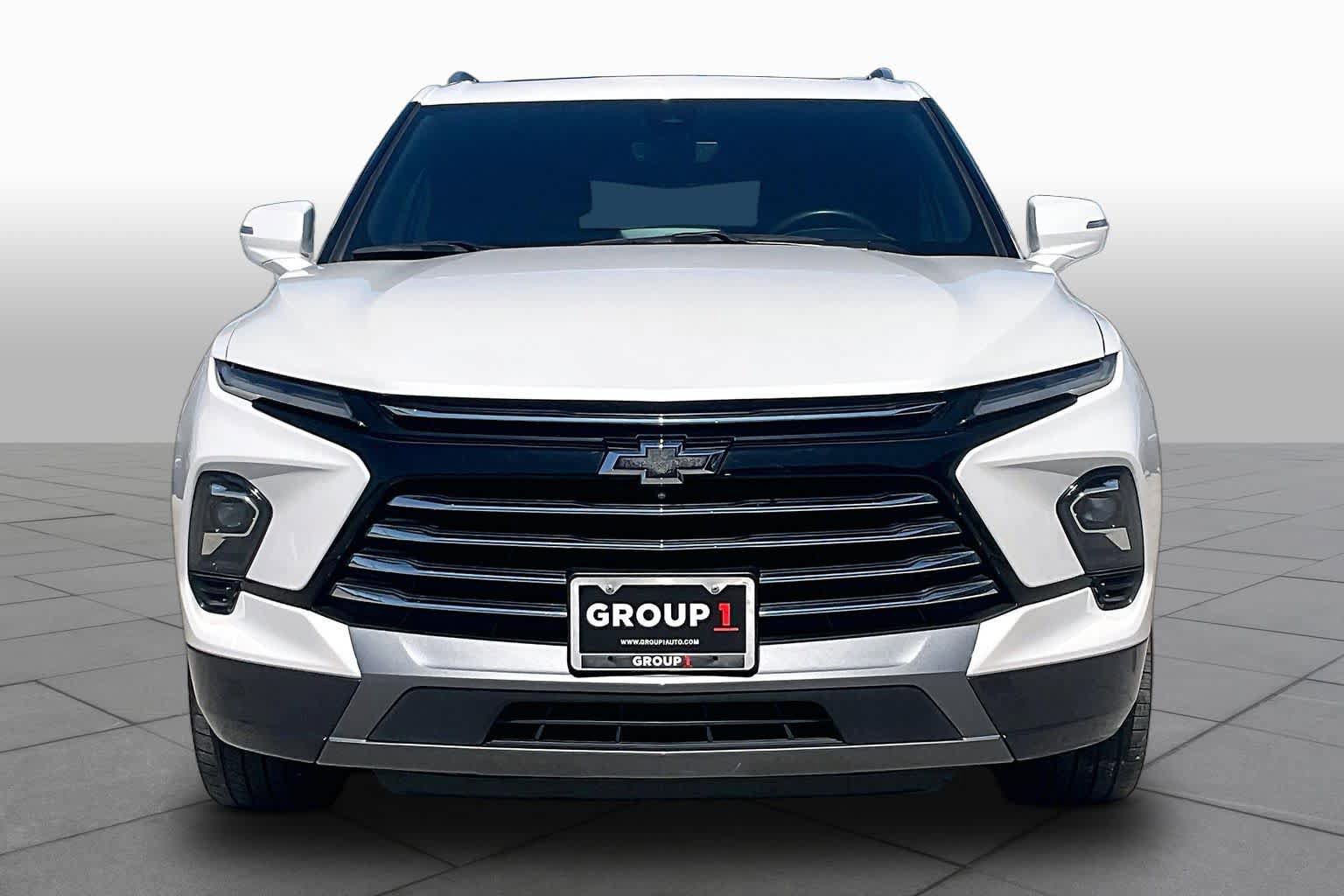 Used 2023 Chevrolet Blazer Premier w/ Driver Confidence II Package FWD image 4