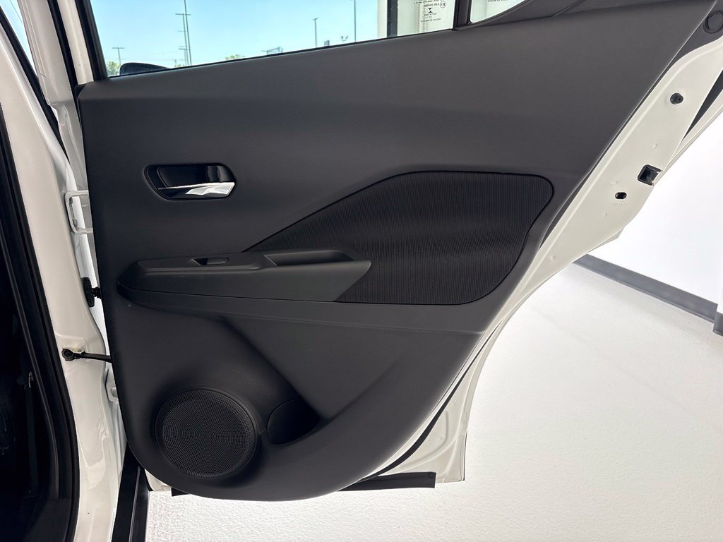 Used 2023 Nissan Kicks SV FWD image 29