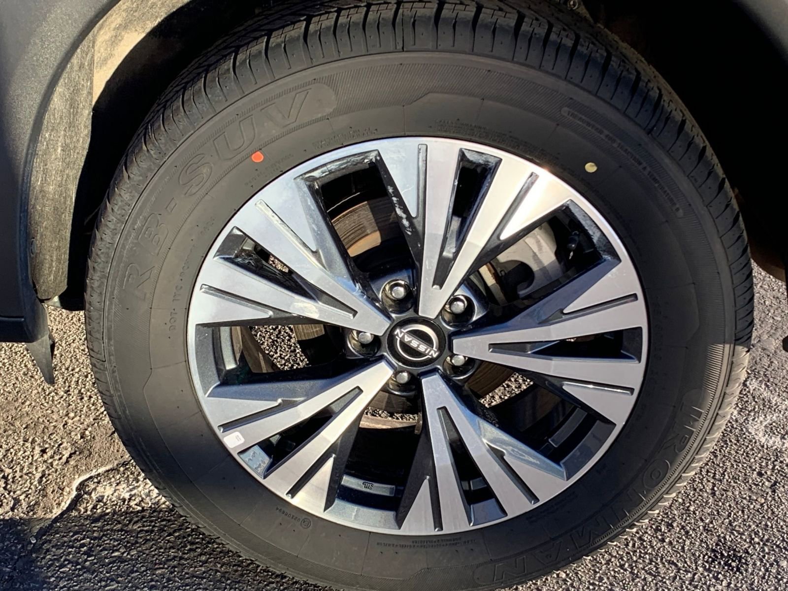 Used 2023 Nissan Rogue SV image 30