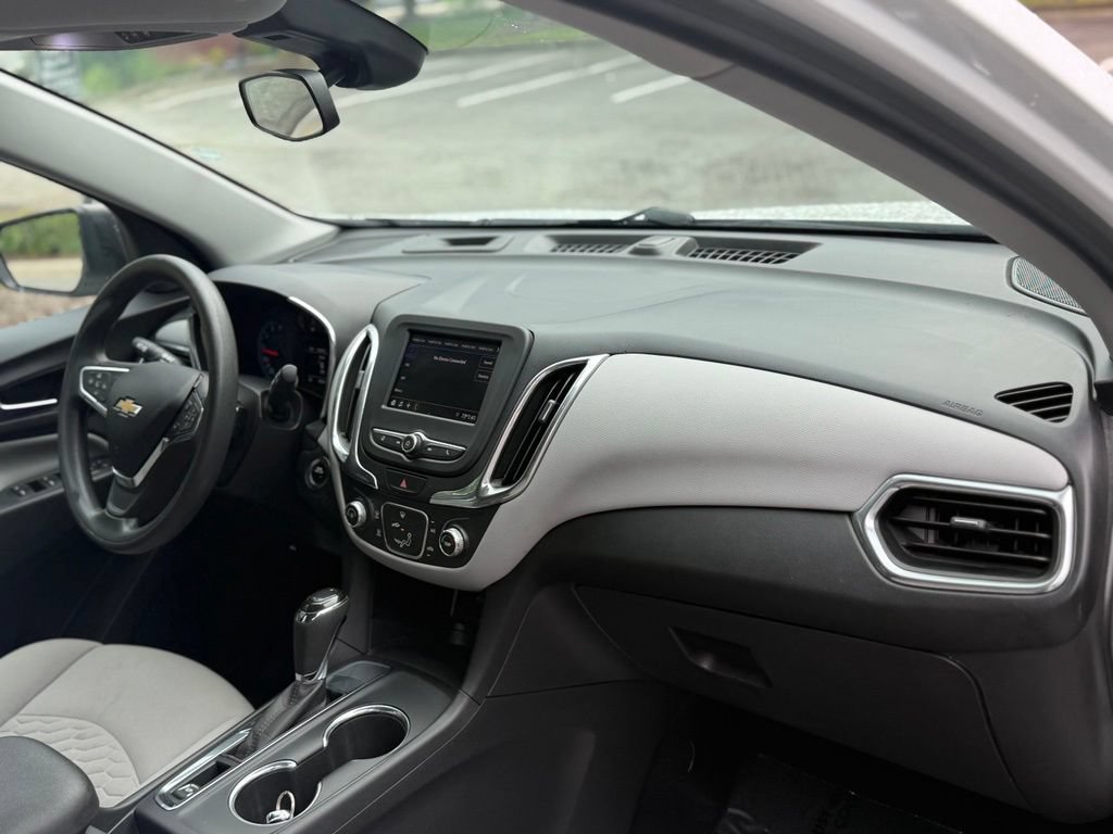 Used 2020 Chevrolet Equinox LS FWD image 16