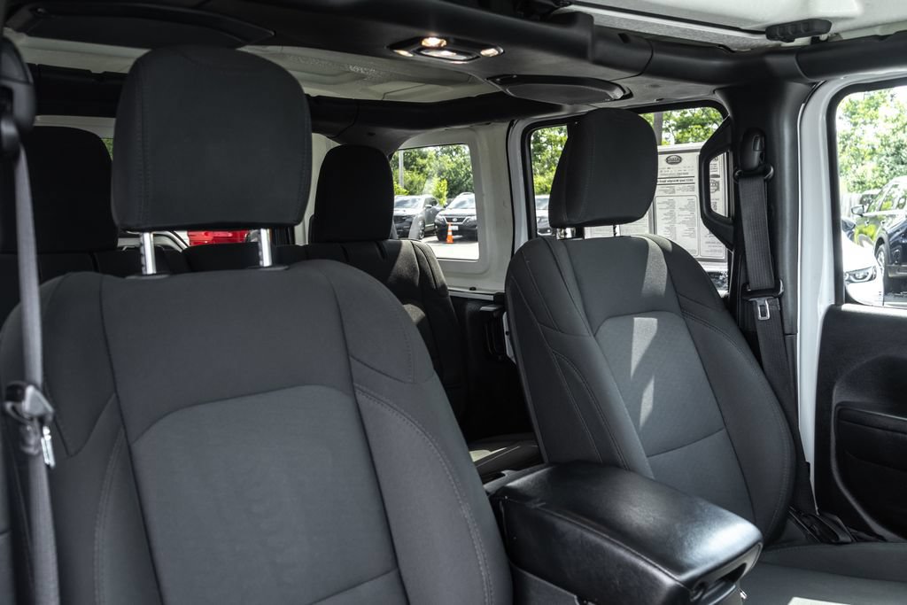Used 2023 Jeep Wrangler Unlimited Sport AWD/4WD image 35
