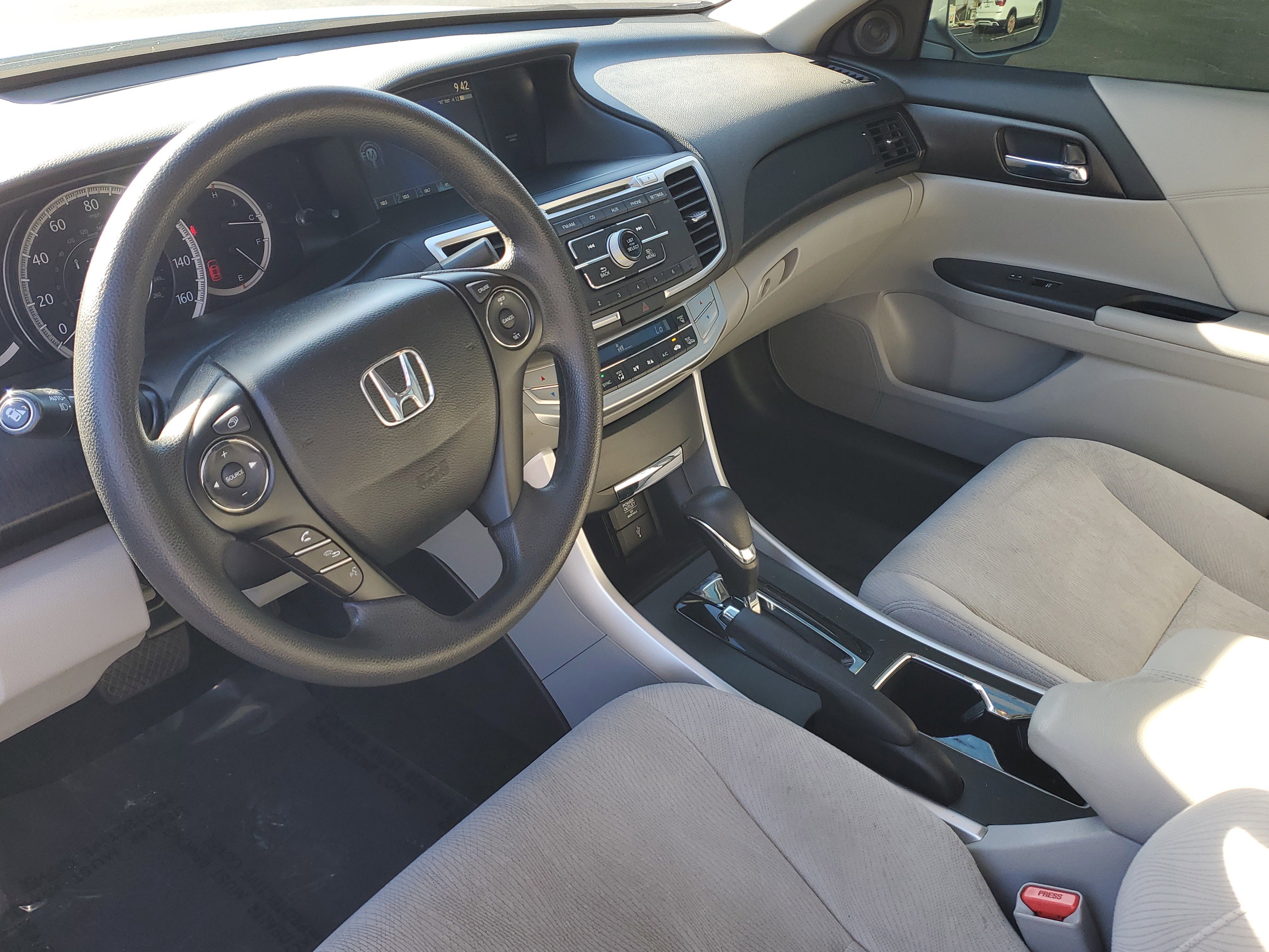 Used 2014 Honda Accord EX image 19