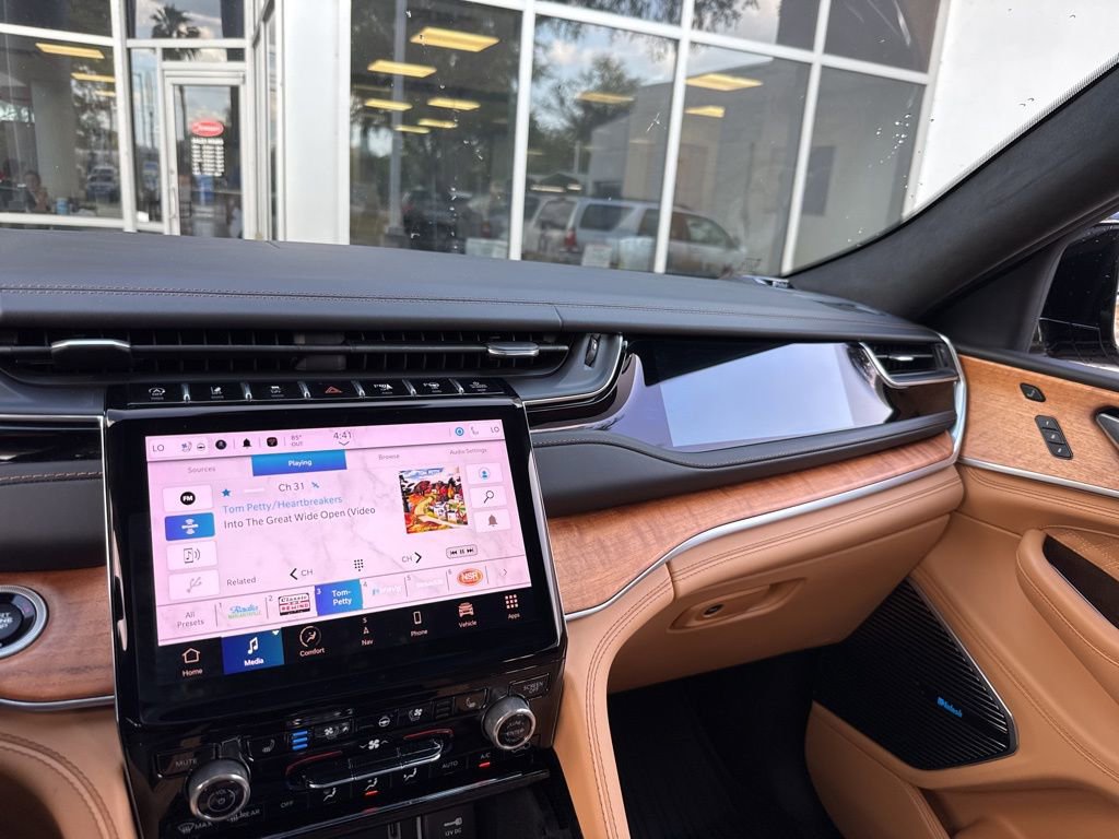 Used 2022 Jeep Grand Cherokee Summit image 42