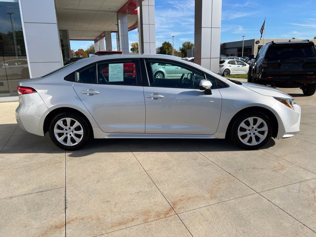 Used 2021 Toyota Corolla LE w/ Carpet Mat Package (TMS) FWD image 8