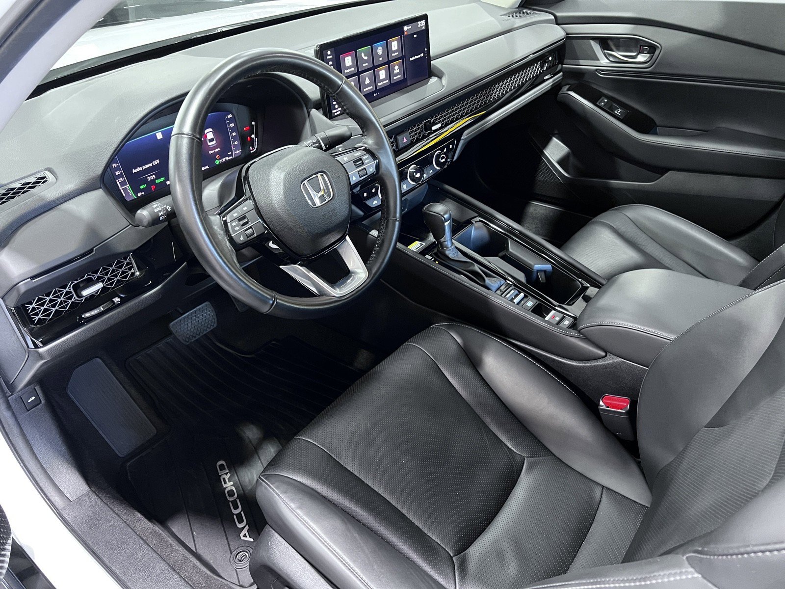 Used 2024 Honda Accord Touring image 14