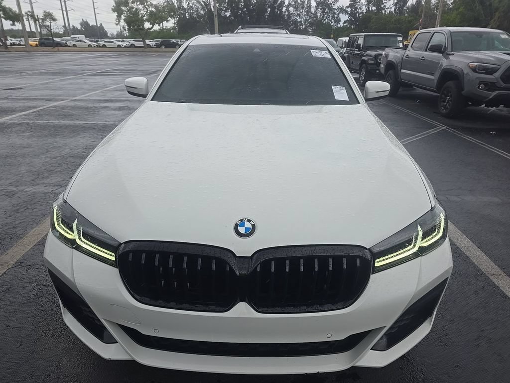 Used 2023 BMW 540i w/ M Sport Package RWD image 2