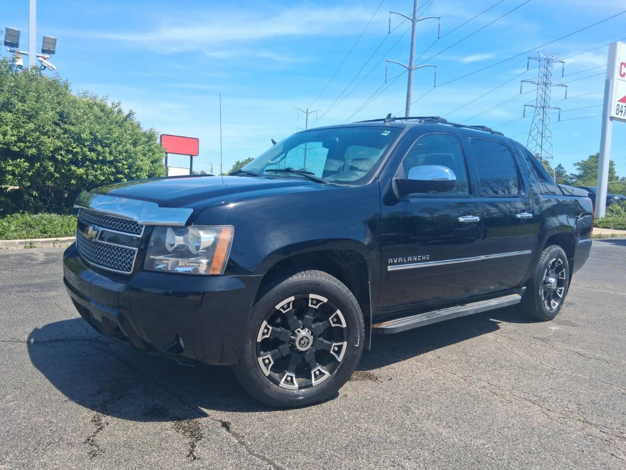 Used 2011 Chevrolet Avalanche LTZ