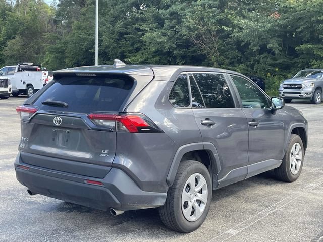 Used 2022 Toyota RAV4 LE AWD/4WD image 3