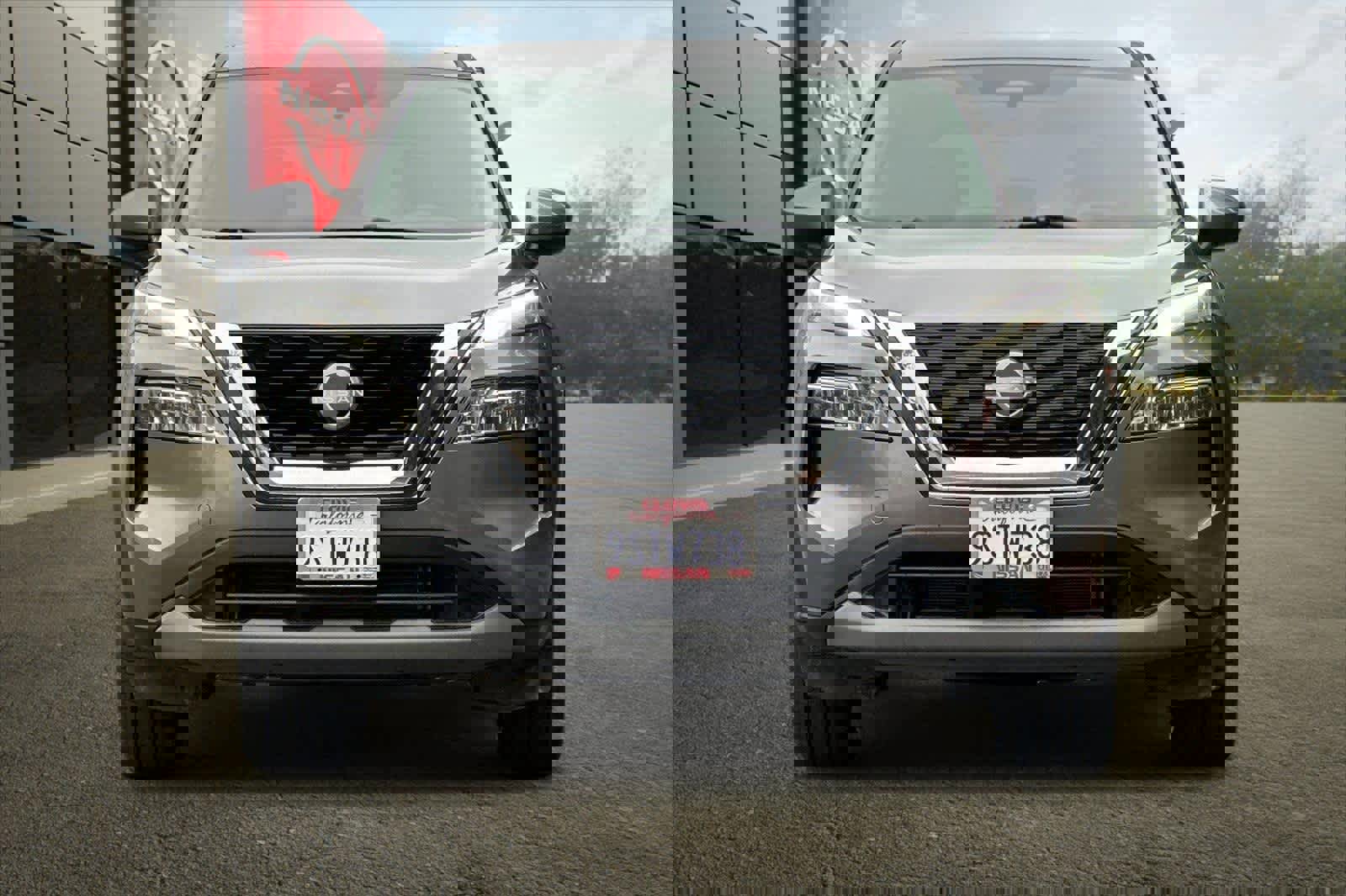 Used 2023 Nissan Rogue SV image 11