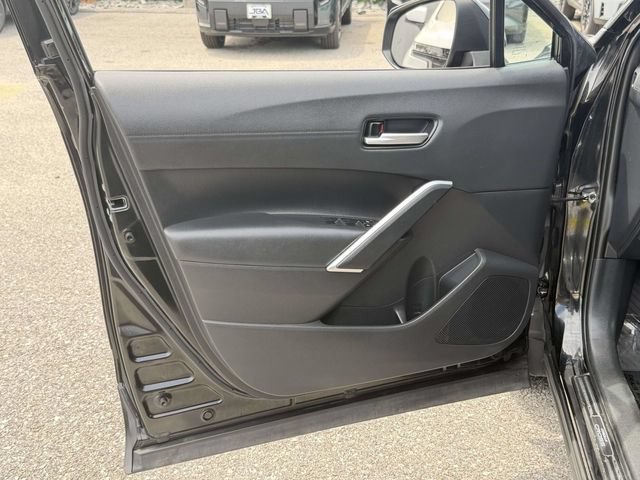 Used 2022 Toyota Corolla Cross XLE w/ Convenience Package AWD/4WD image 22