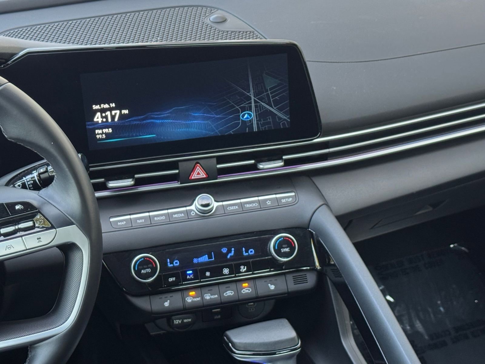 Used 2025 Hyundai Elantra SEL FWD image 21