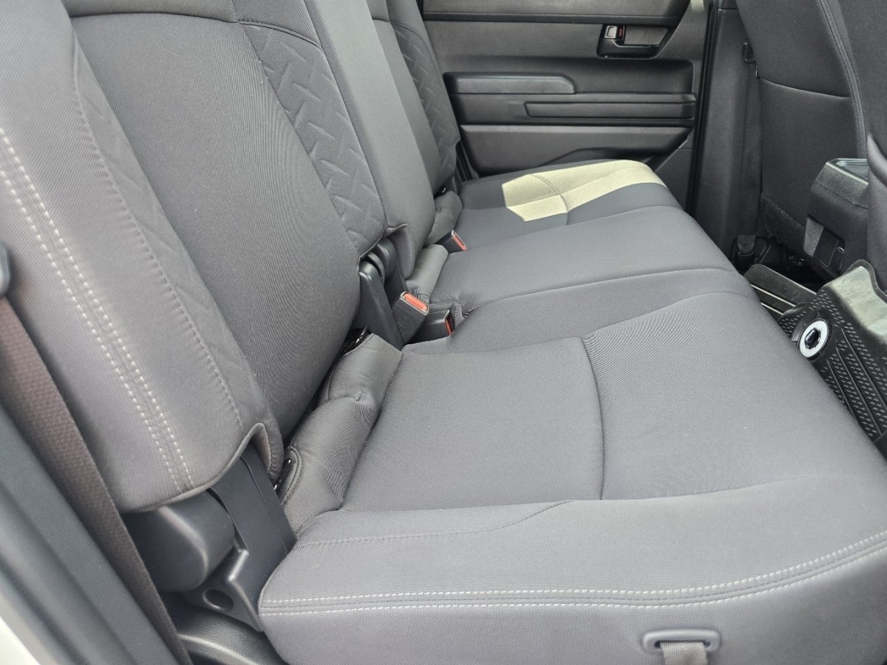 Certified 2024 Toyota Tacoma SR AWD/4WD image 19