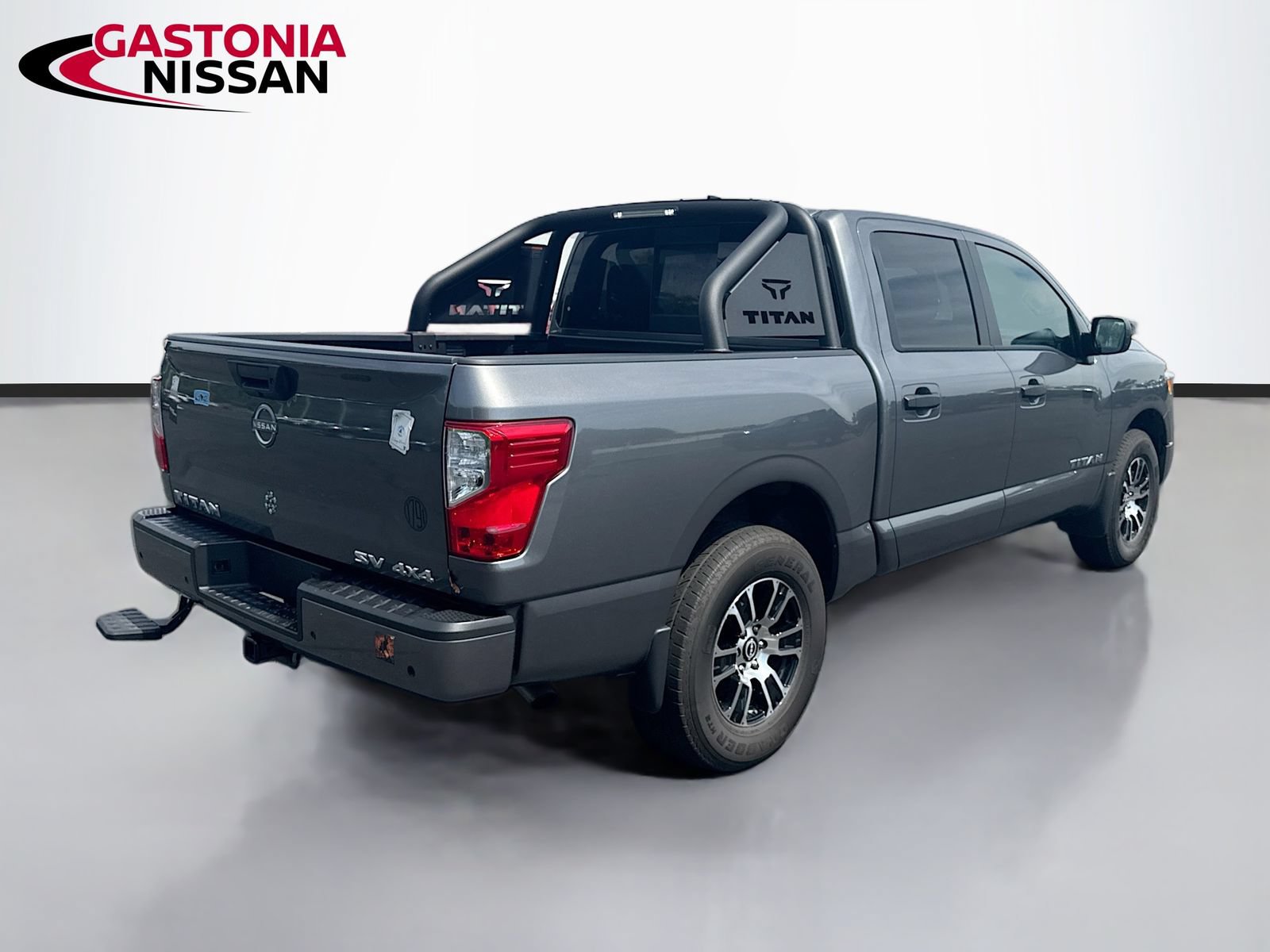 Used 2024 Nissan Titan SV w/ Accessory Utility Package AWD/4WD image 9