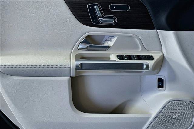 New 2026 Mercedes-Benz GLB 250 image 16