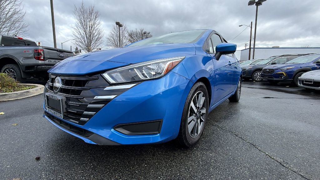 Used 2023 Nissan Versa SV image 9