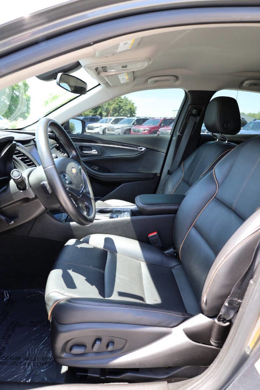 Used 2019 Chevrolet Impala Premier FWD image 13