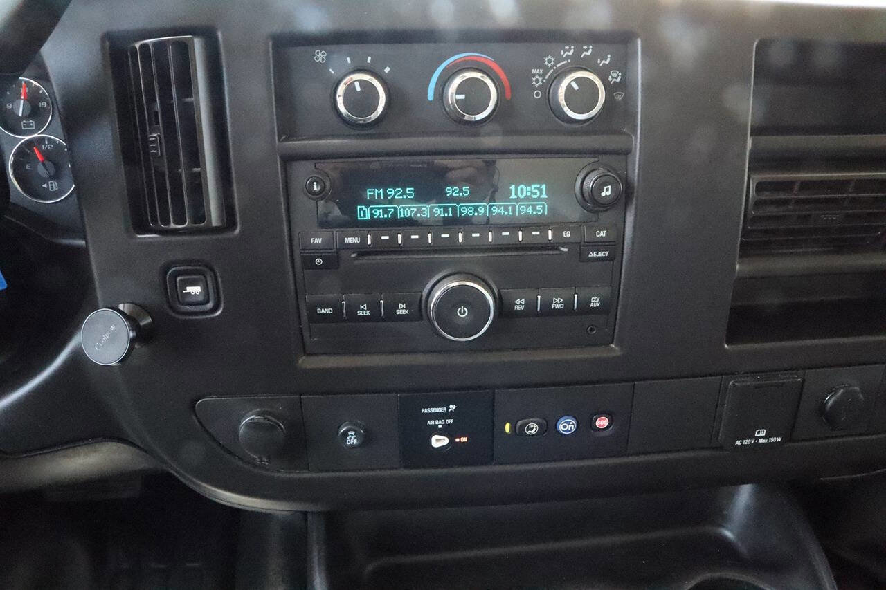 Used 2021 Chevrolet Express 3500 w/ Power Convenience Package image 10
