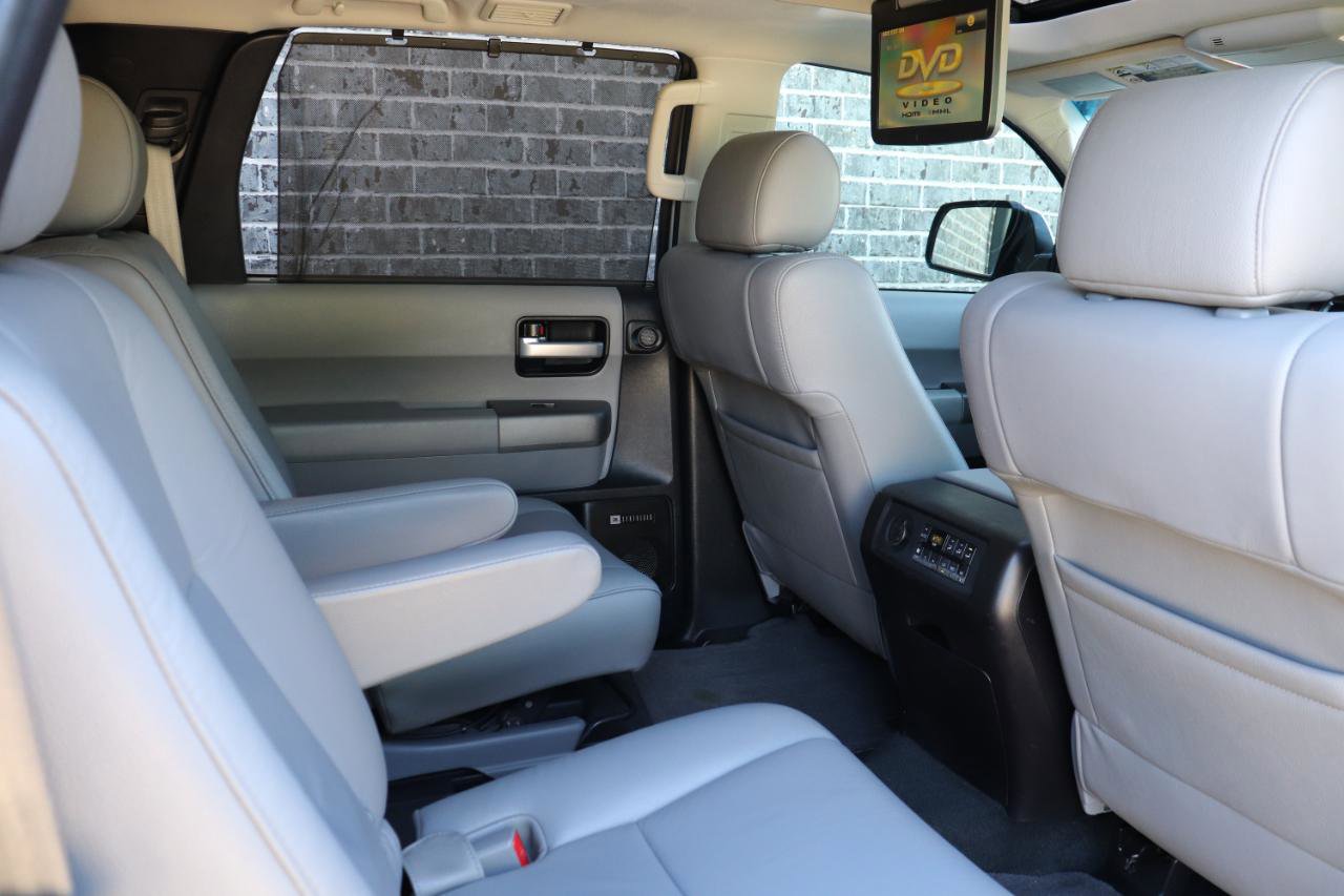 Used 2016 Toyota Sequoia Limited image 31