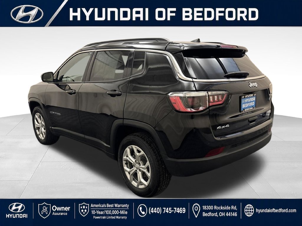 Used 2024 Jeep Compass Latitude AWD/4WD image 9
