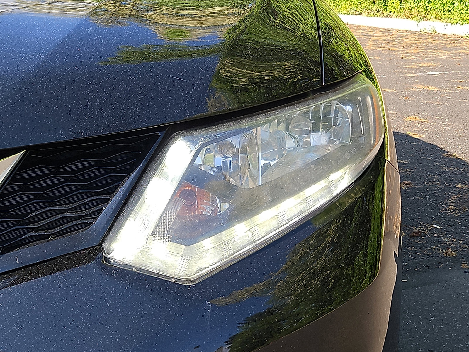Used 2016 Nissan Rogue SV AWD/4WD image 9
