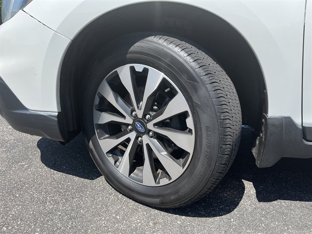 Used 2017 Subaru Outback 3.6R Limited AWD/4WD image 13