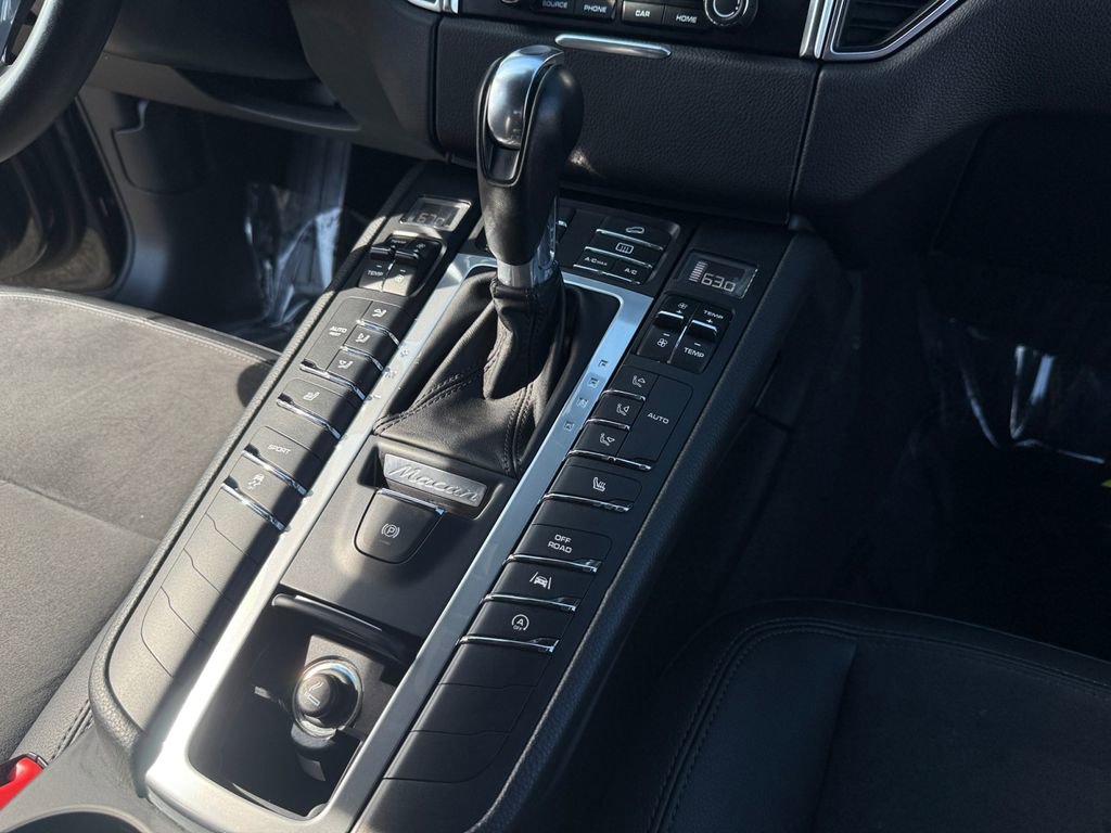 Used 2018 Porsche Macan image 23