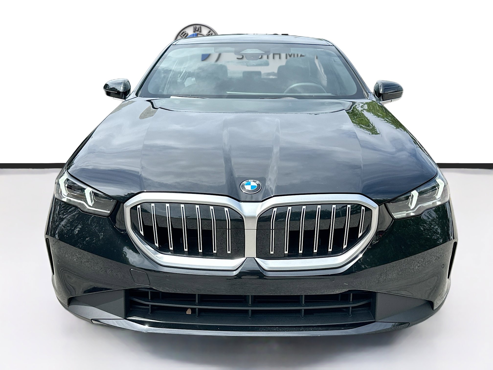 Certified 2024 BMW 530i image 2