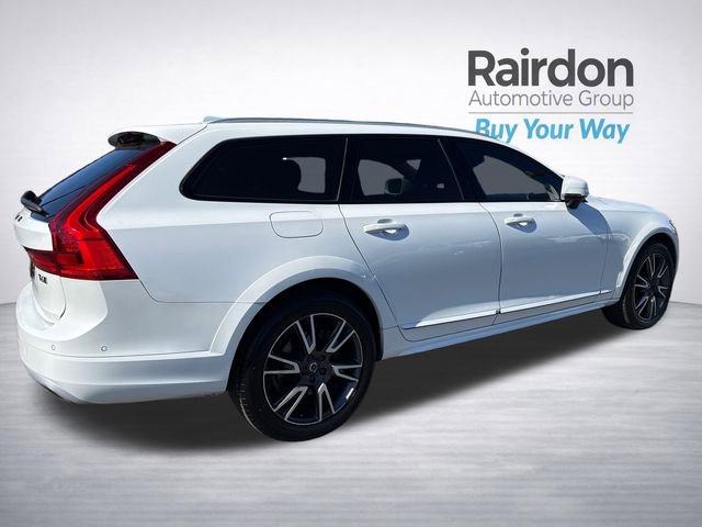 Used 2018 Volvo V90 T6 Cross Country w/ Convenience Package image 9
