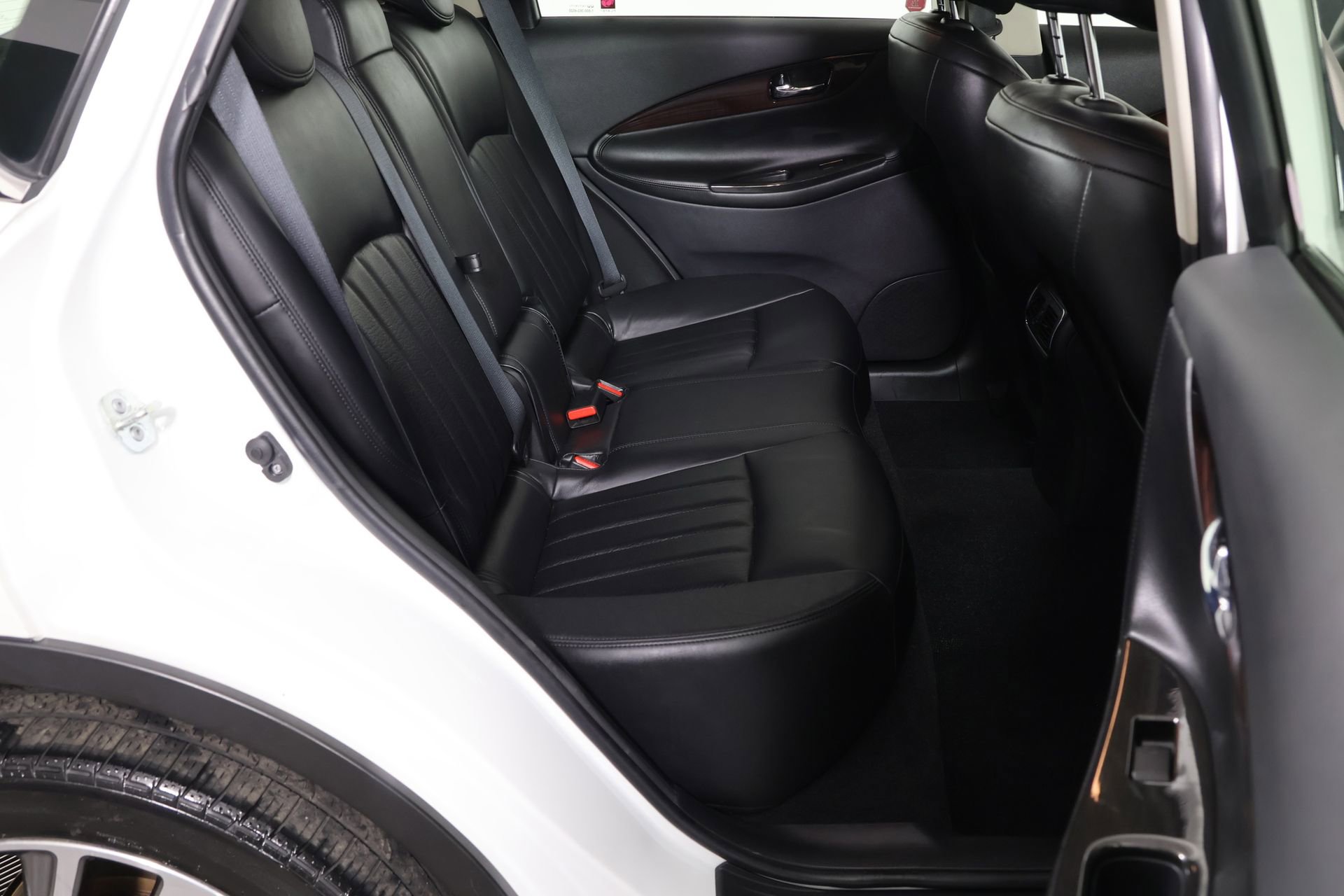 Used 2017 INFINITI QX50 Base image 40