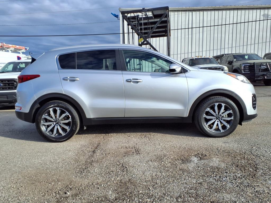 Used 2017 Kia Sportage EX w/ EX Premium Package image 2