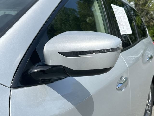 Used 2020 Nissan Pathfinder S image 10