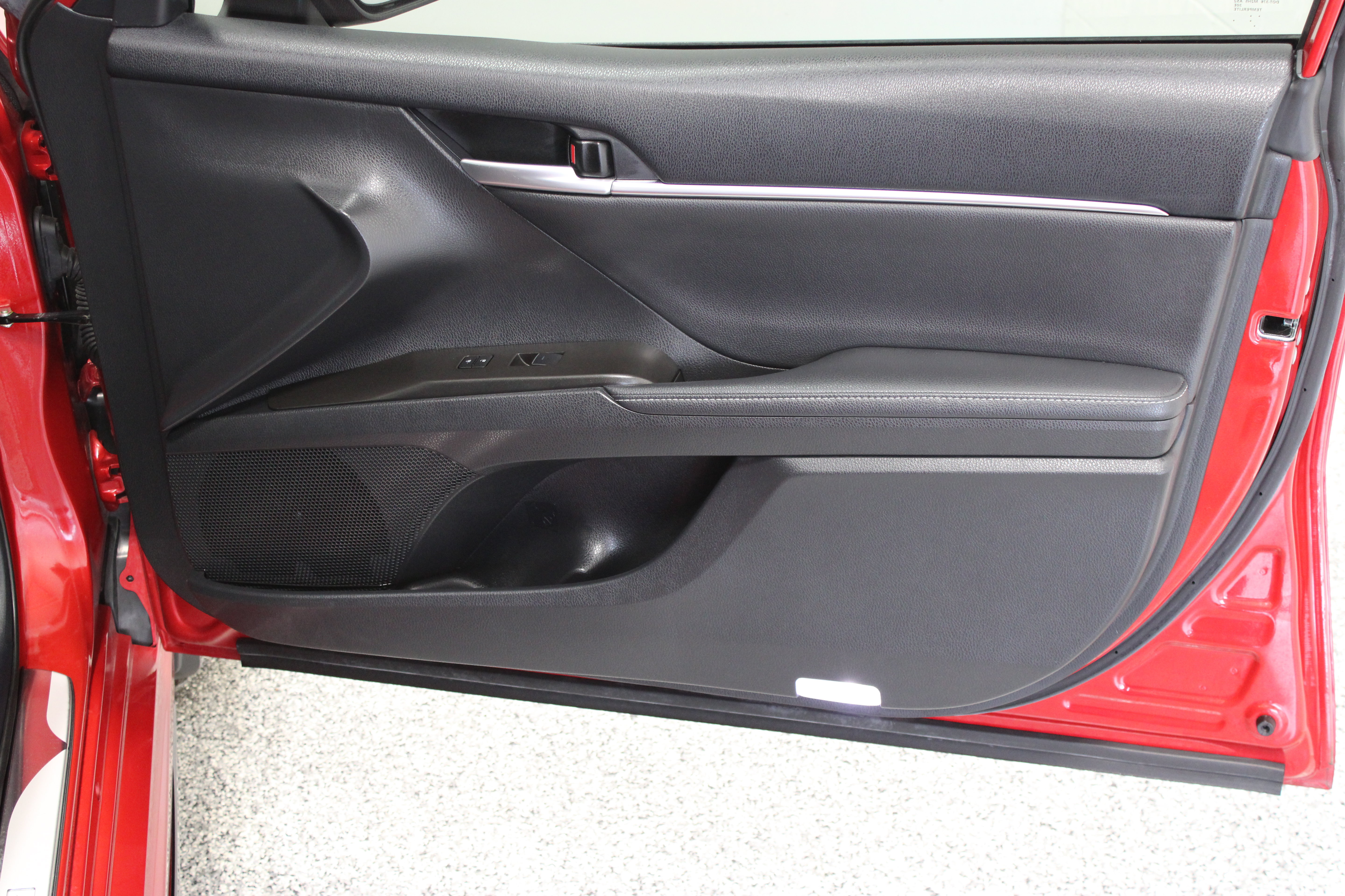 Used 2024 Toyota Camry XSE FWD image 35