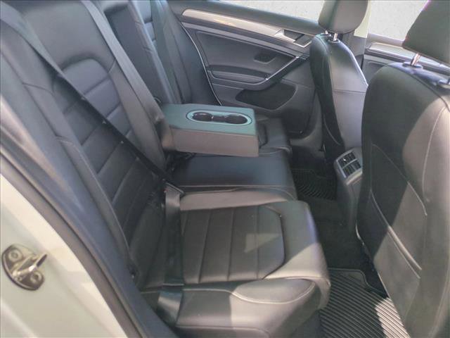 Used 2018 Volkswagen Golf Alltrack SEL image 20