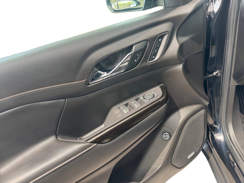 Used 2022 GMC Acadia AT4 w/ Technology Package image 20