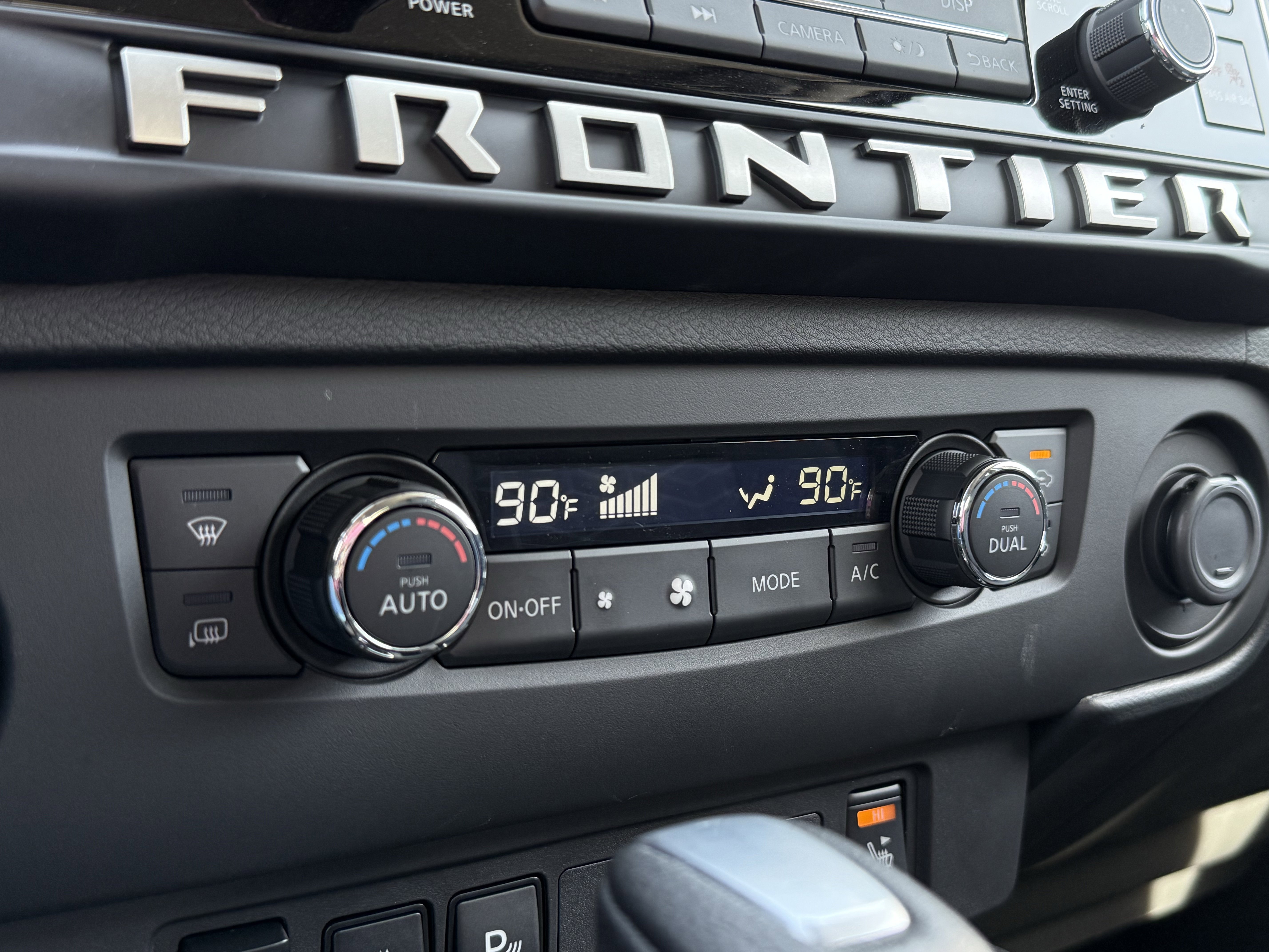 Used 2025 Nissan Frontier SV w/ SV Convenience Package image 20