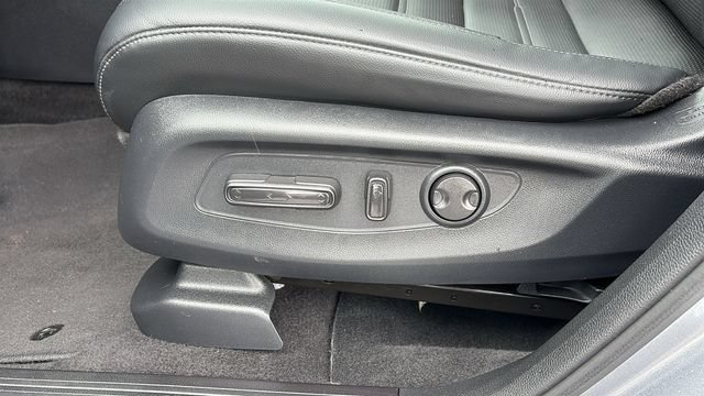 Used 2024 Honda CR-V EX-L image 11