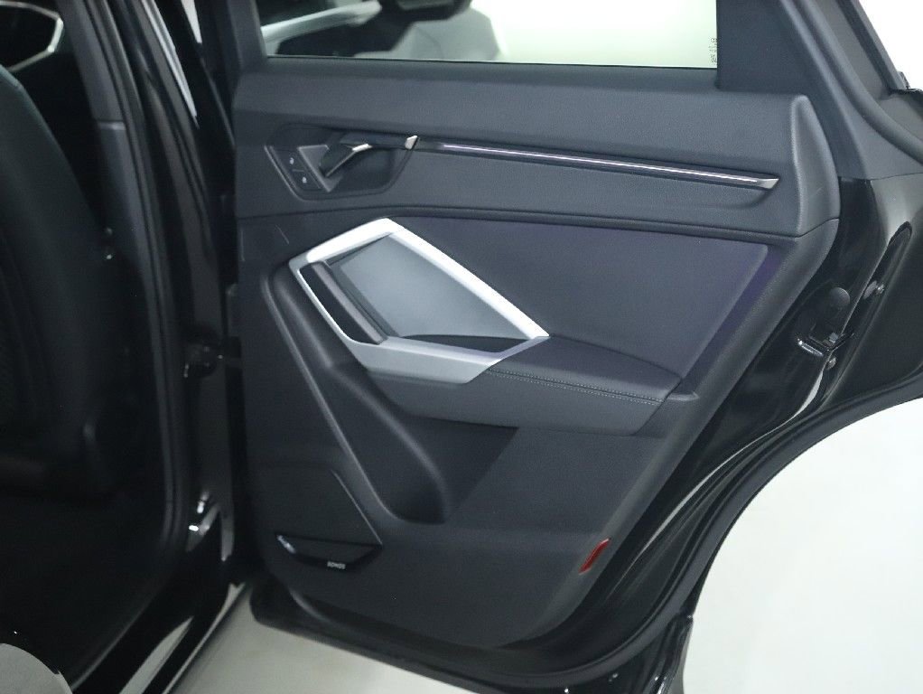Used 2022 Audi Q3 2.0T Premium Plus image 31