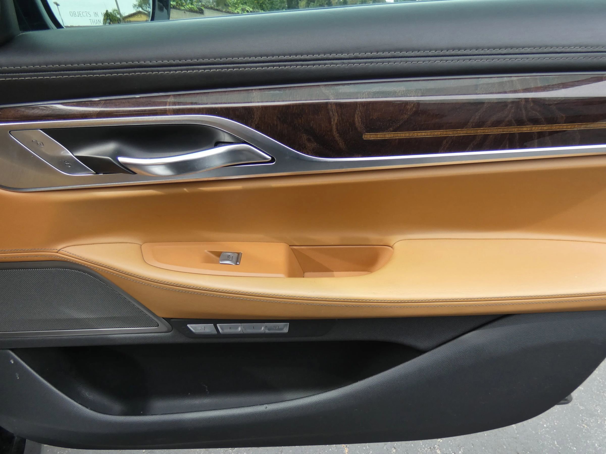 Used 2016 BMW 750i xDrive image 37