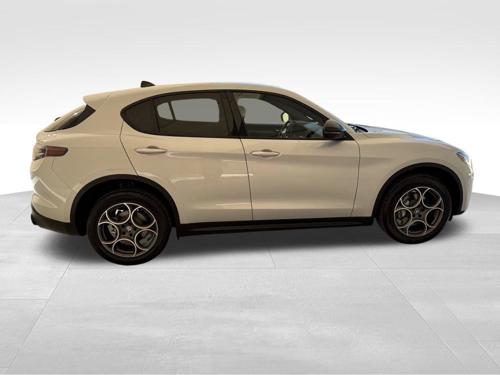 New 2026 Alfa Romeo Stelvio Sprint w/ Convenience Package AWD/4WD image 6