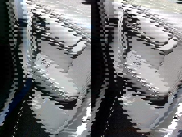 Used 2014 Chevrolet Traverse LT w/ LPO, 'HIT The Road' Package image 19