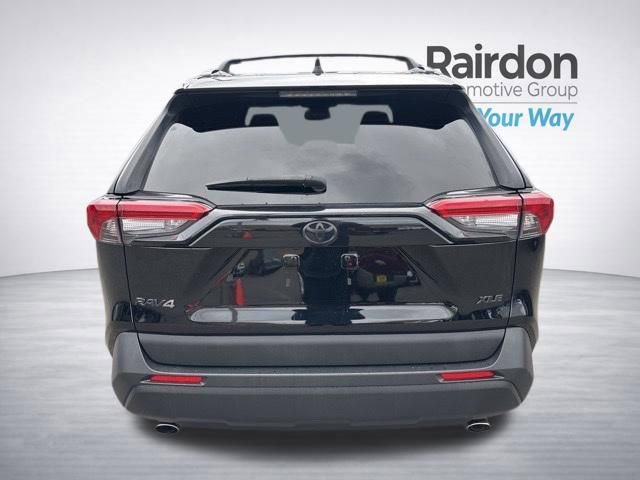 Used 2020 Toyota RAV4 XLE w/ All Weather Liner Package FWD image 6