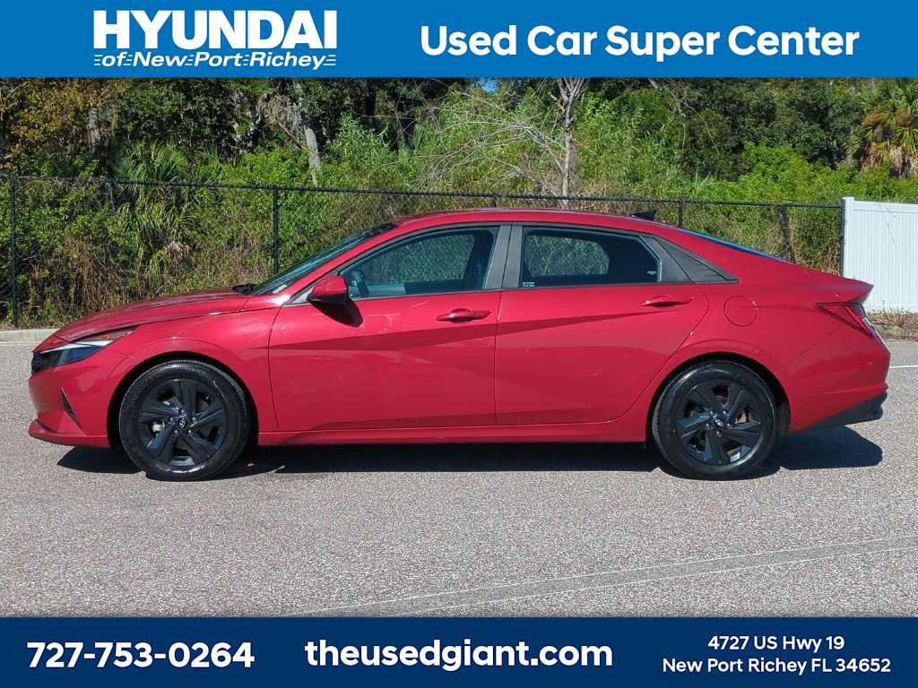 Used 2022 Hyundai Elantra Blue w/ Cargo Package FWD image 2